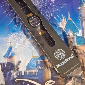 Disneyland Park Exclusive Wish MagicBand